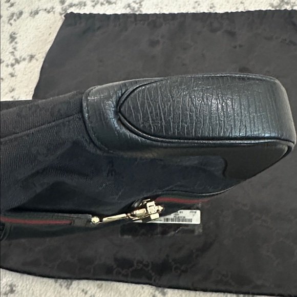 GUCCI Sherry Line GG Pattern Hand One Black Canvas Leather Gold Hardware - Picture 5 of 10